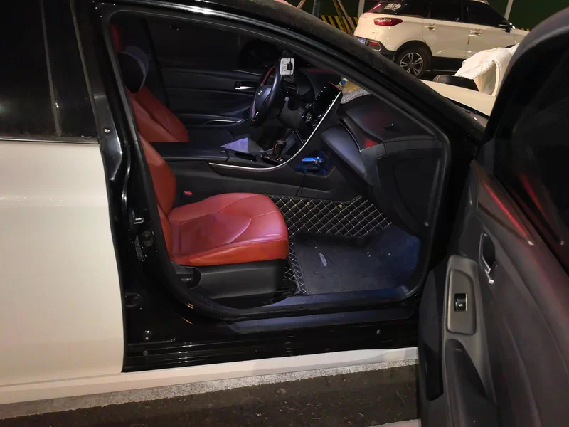 Toyota Avalon 2020 car image #19