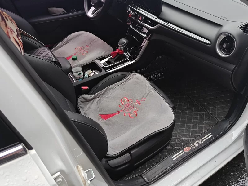 Kia K3 2021 car image #19