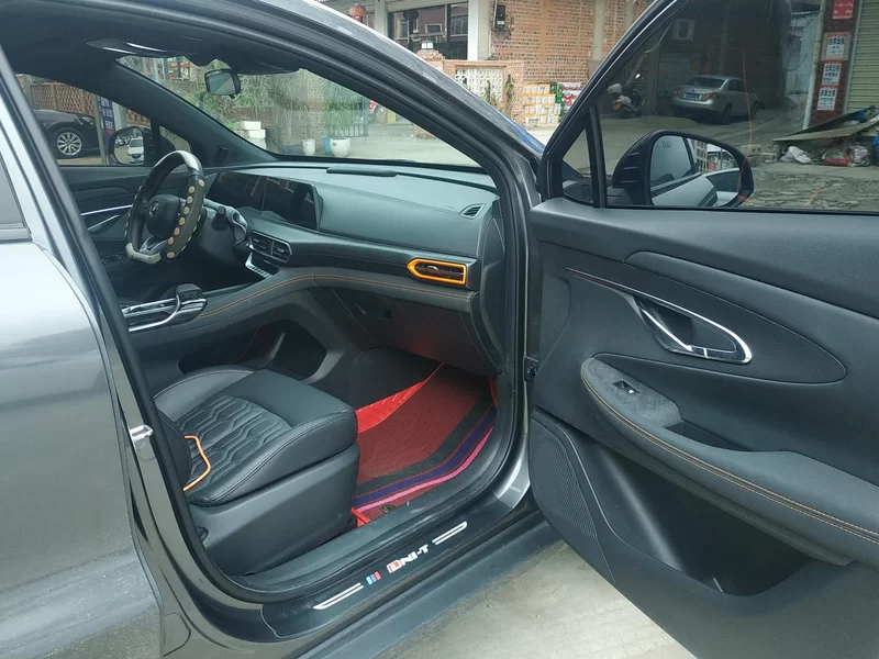 Changan UNI-T 2022 صورة سيارة #19