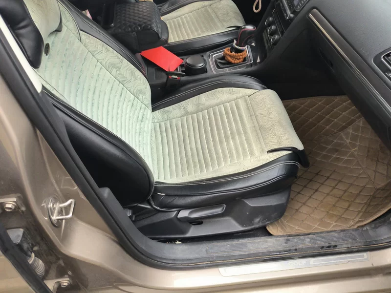 Volkswagen Golf 2017 car image #19