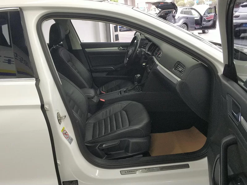 Volkswagen Lamando 2016 immagine di auto #19