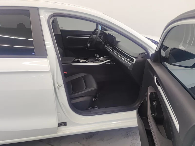 GEELY 2023 car image #19