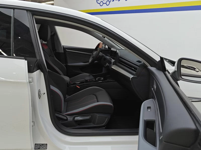 Volkswagen Lamando 2023 immagine di auto #19