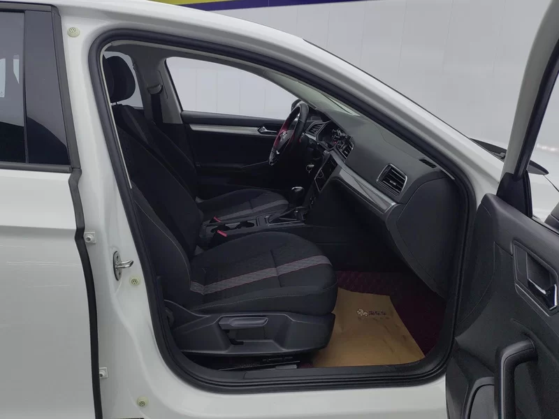 Volkswagen Lamando 2022 car image #19