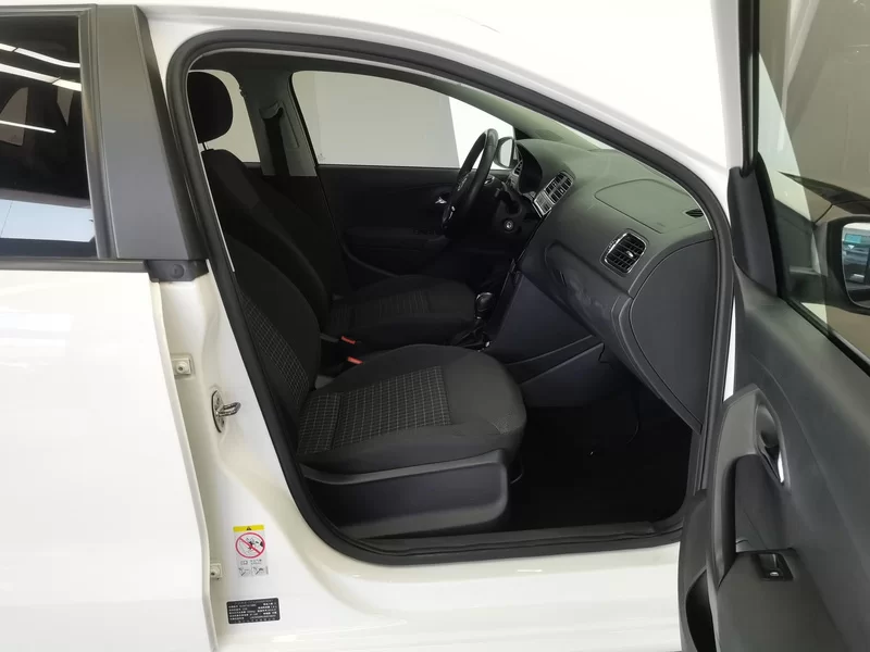 Volkswagen Polo 2016 #19 Volkswagen Polo 2016 car image #19