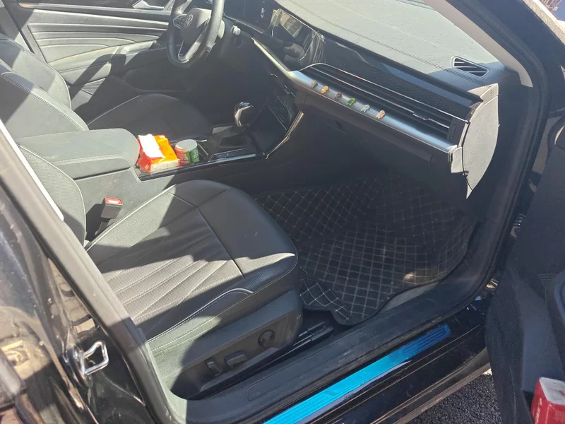 Volkswagen Passat 2022 car image #19