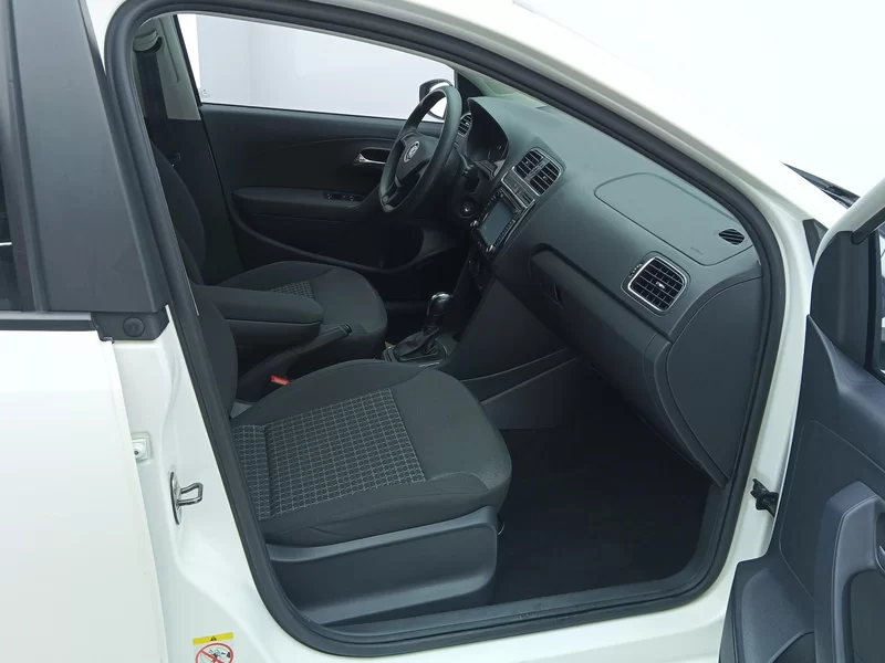 Volkswagen Polo 2016 #19 Volkswagen Polo 2016 car image #19