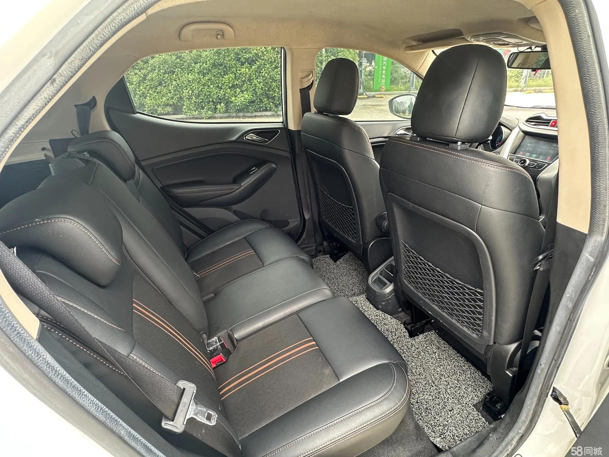 BYD Yuan 2018 صورة سيارة #19