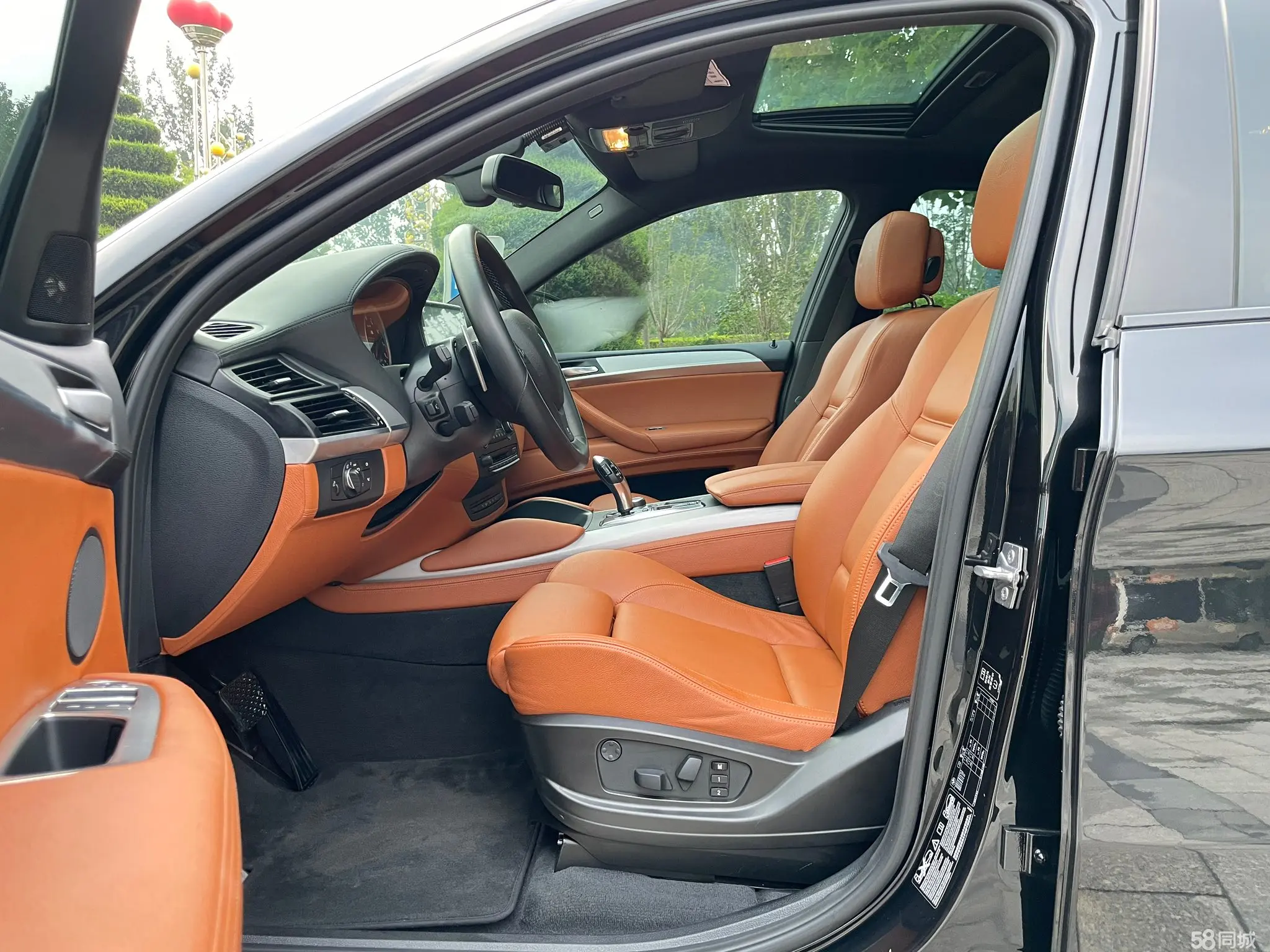 BMW X6 M 2013 car image #19