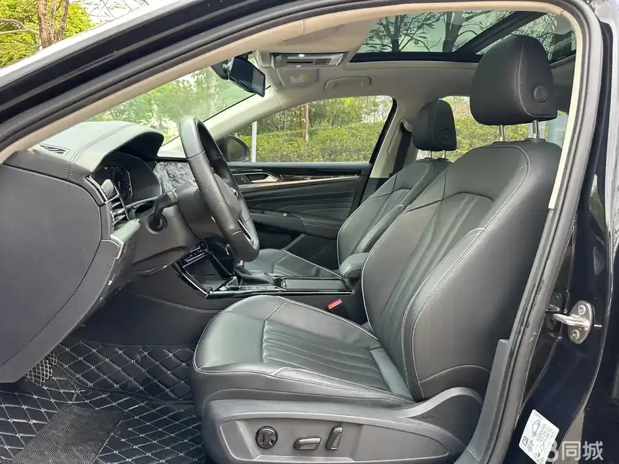 Volkswagen Passat 2021 car image #19