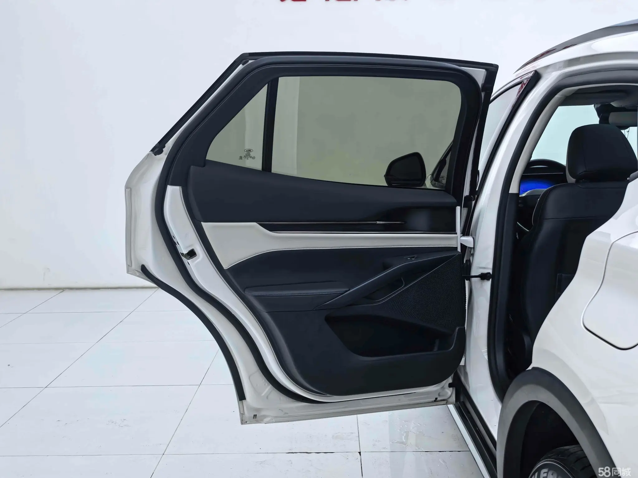 Ford Evos 2022 car image #19