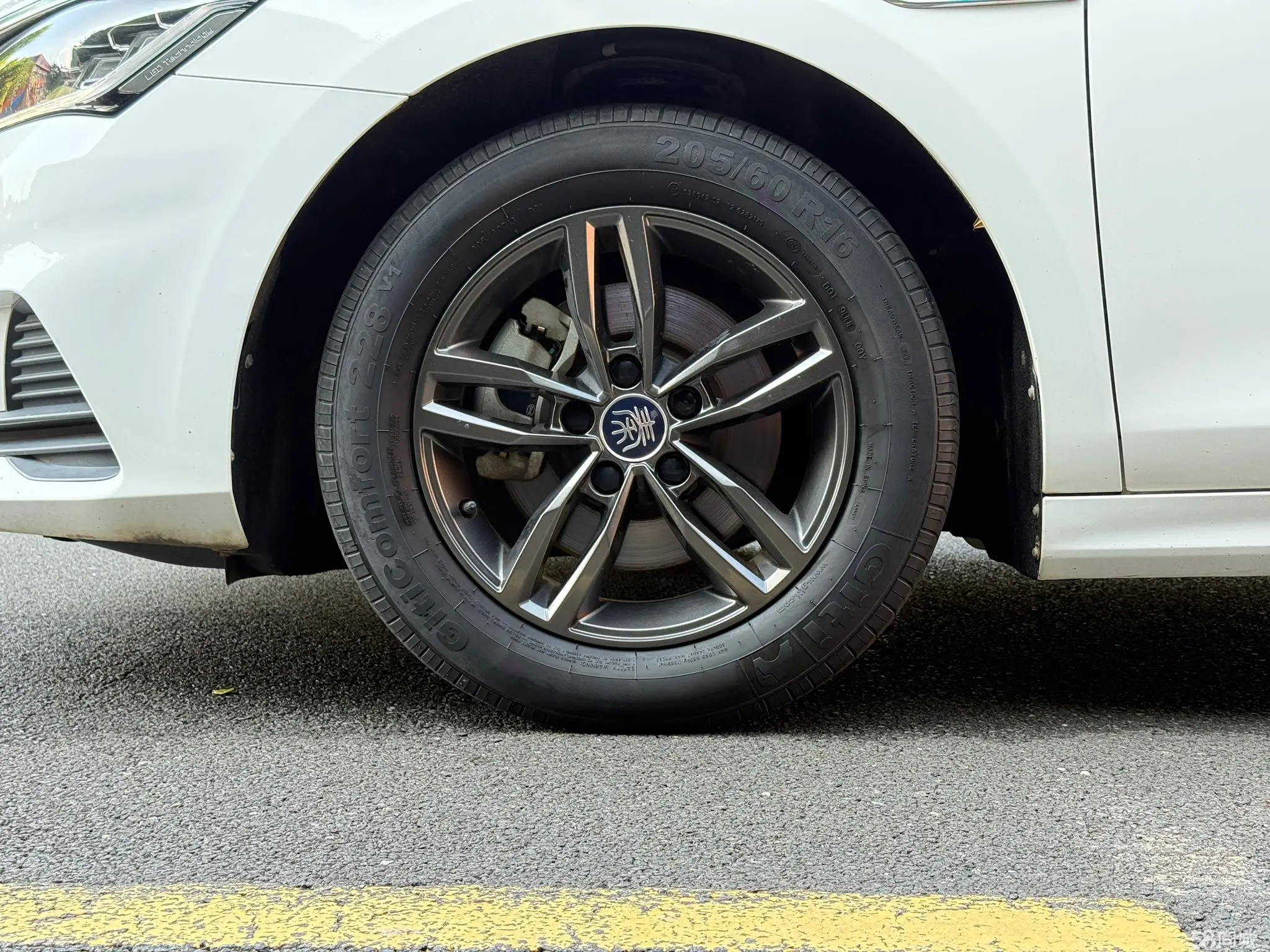 BYD Qin Pro 2019 #19 BYD Qin Pro 2019 car image #19