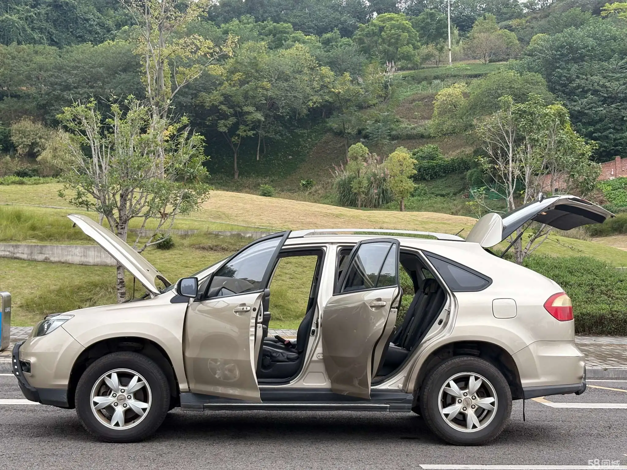 BYD S6 2015 car image #19