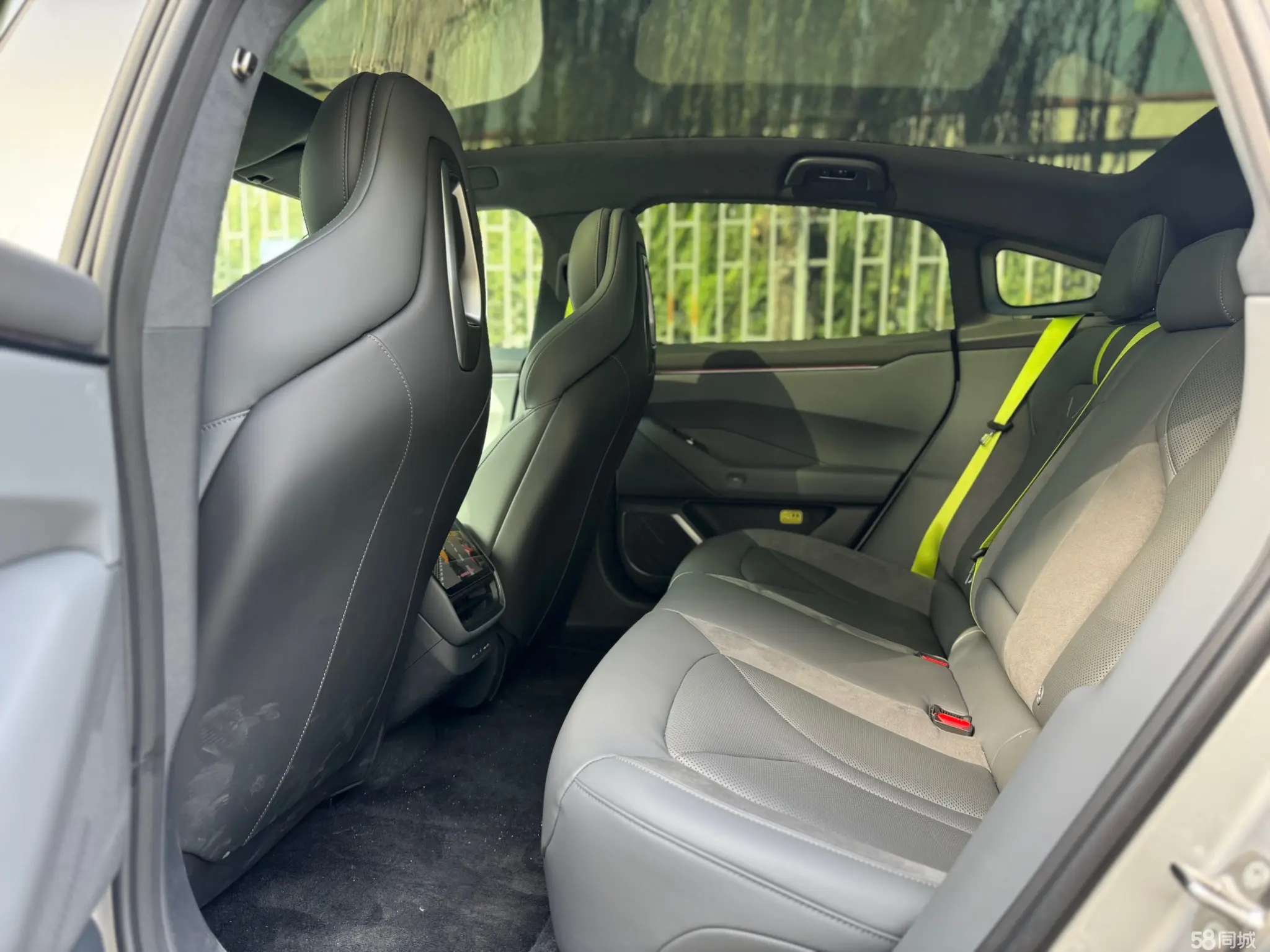 小鹏 小鹏P7 2025 汽车图片 #19