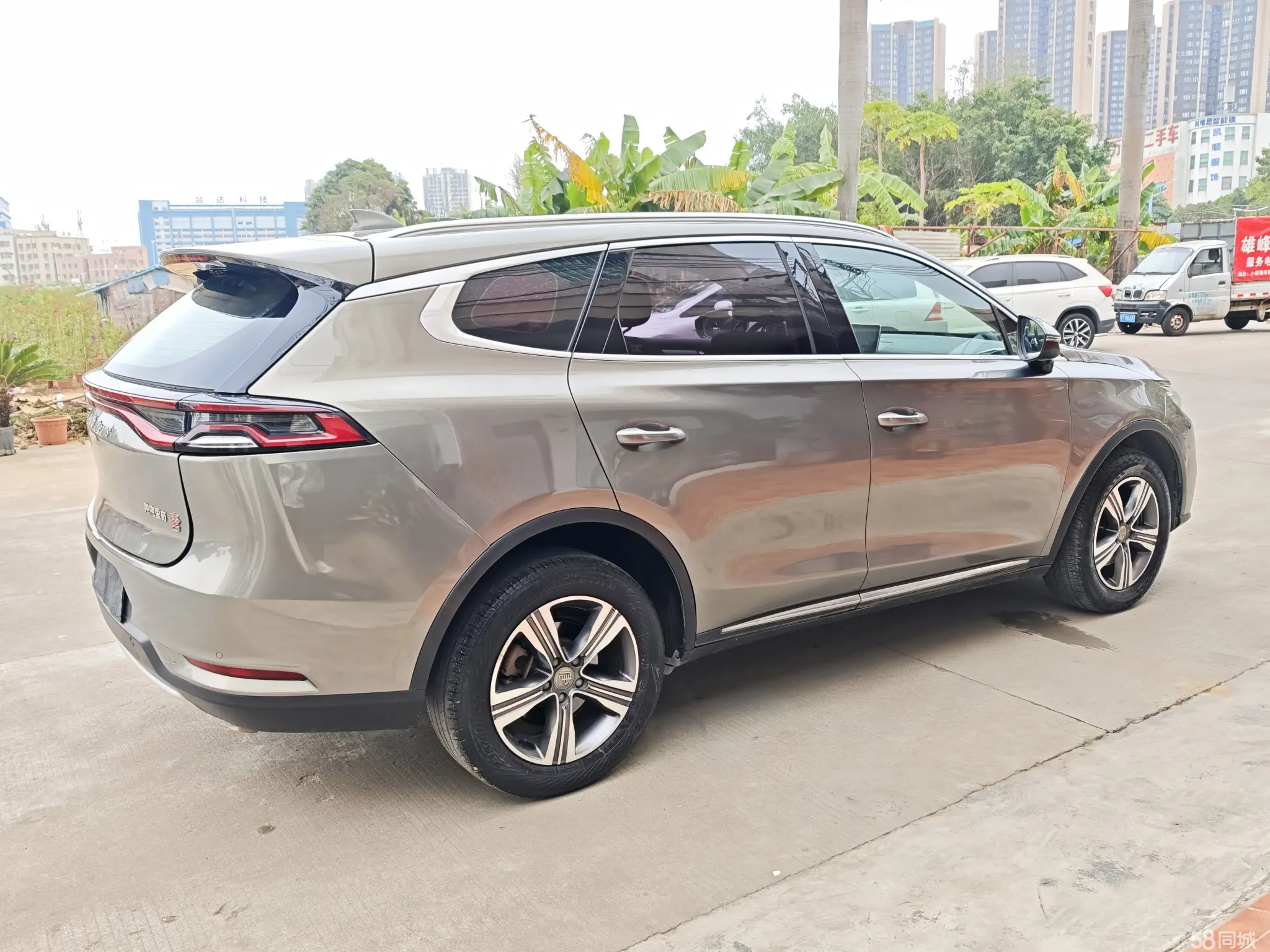 BYD Tang 2019 #19 BYD Tang 2019 car image #19