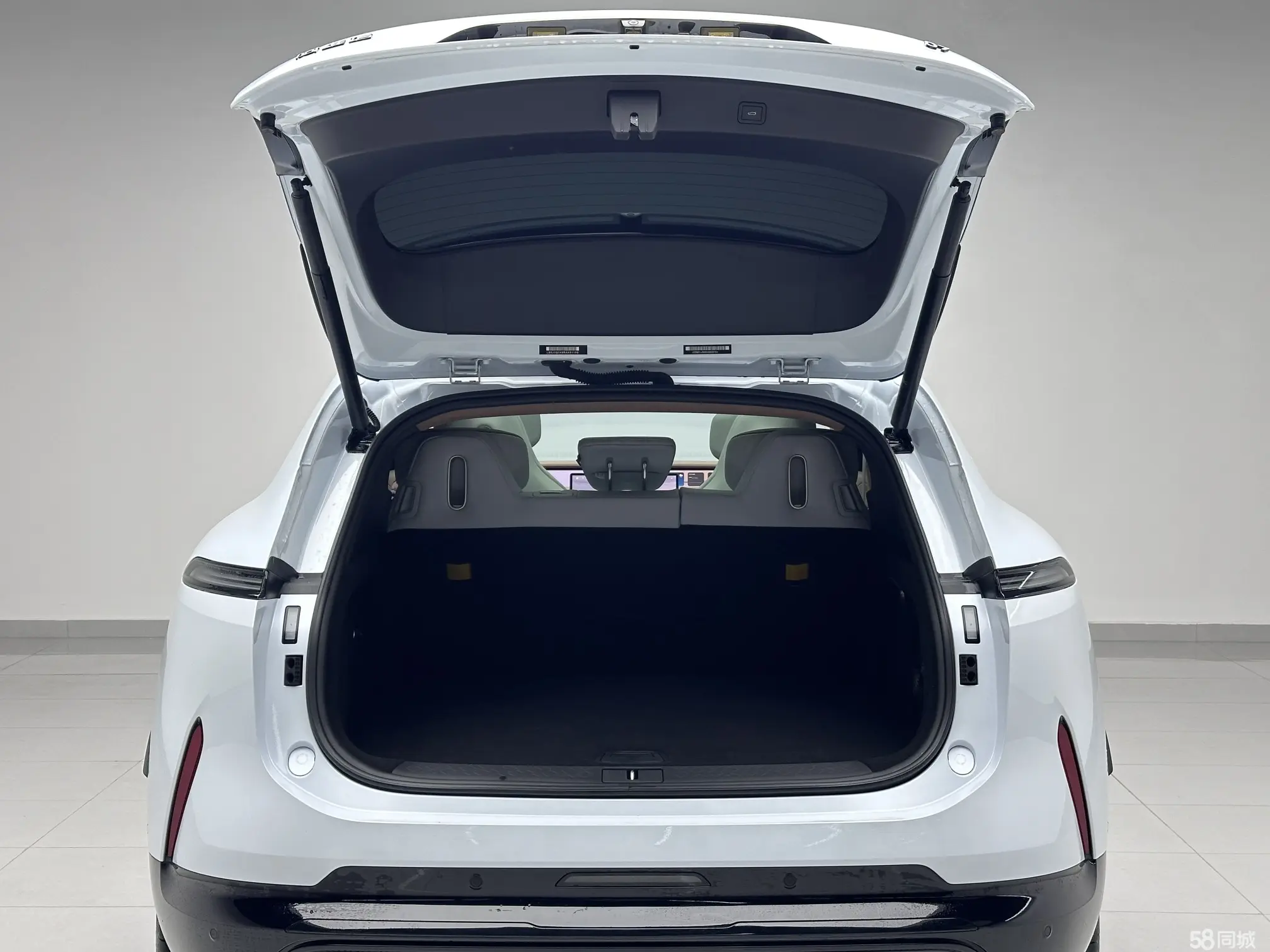 Avatr 07 2024 #19 Avatr 07 2024 صورة سيارة #19