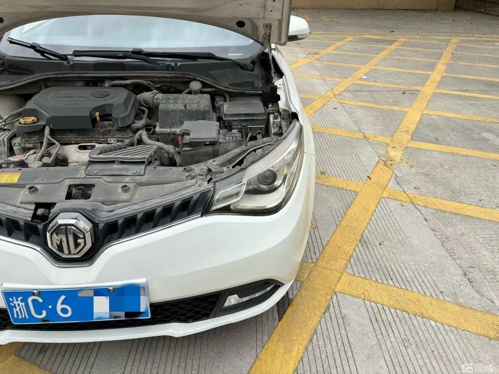 MG GT 2017 car image #19