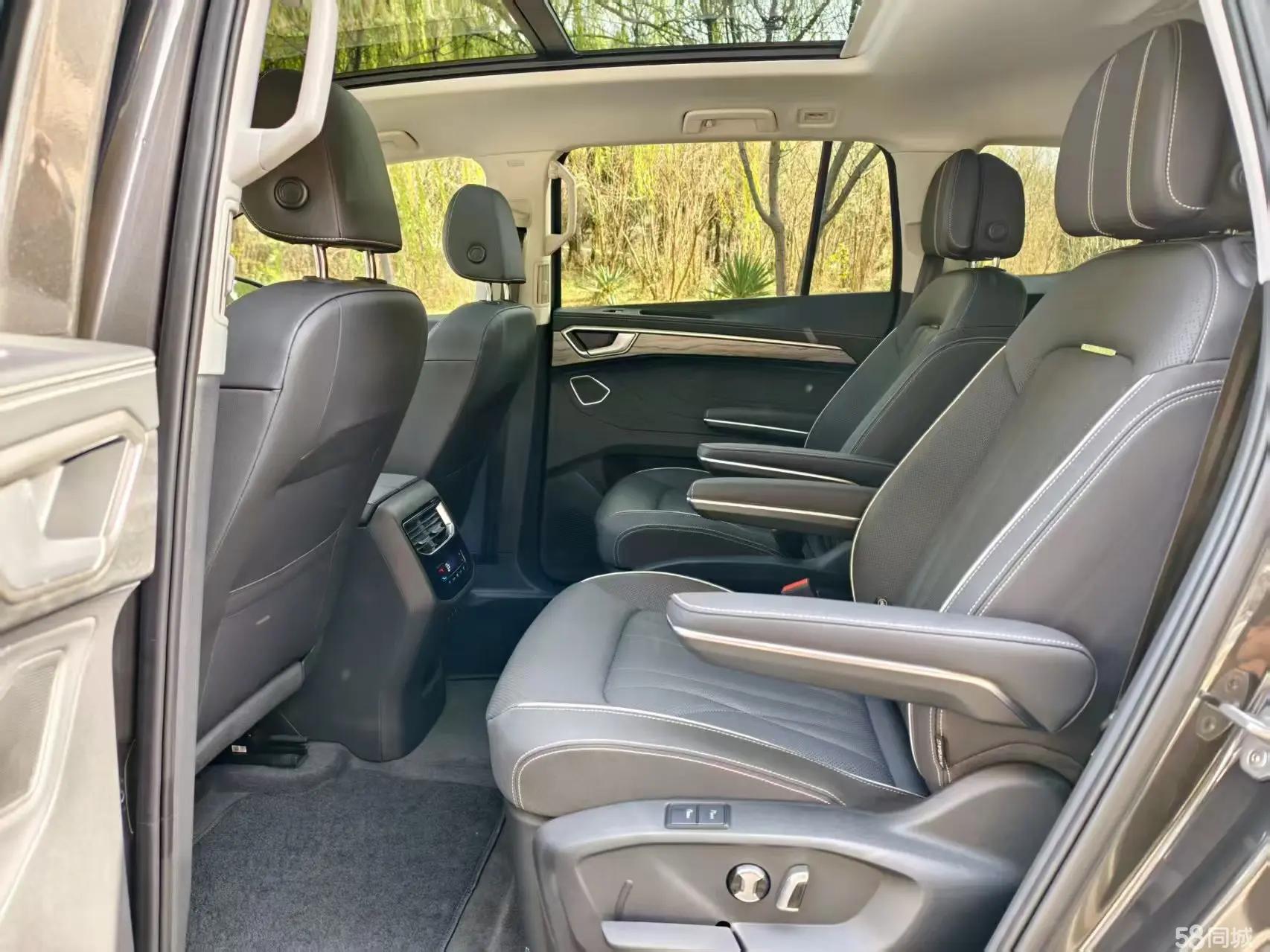 Volkswagen Talagon 2025 car image #19