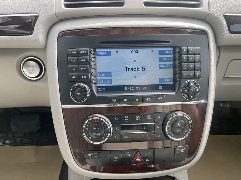 Mercedes-Benz R Class 2008 #19 Mercedes-Benz R Class 2008 car image #19