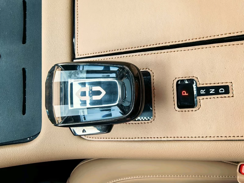 Toyota RAV4 2023 car image #19