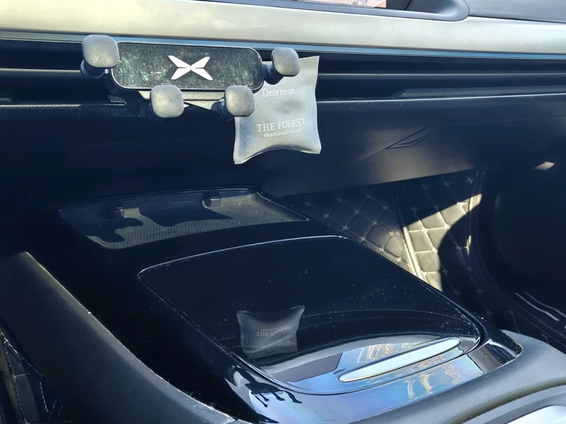 小鹏 小鹏P7 2021 汽车图片 #19