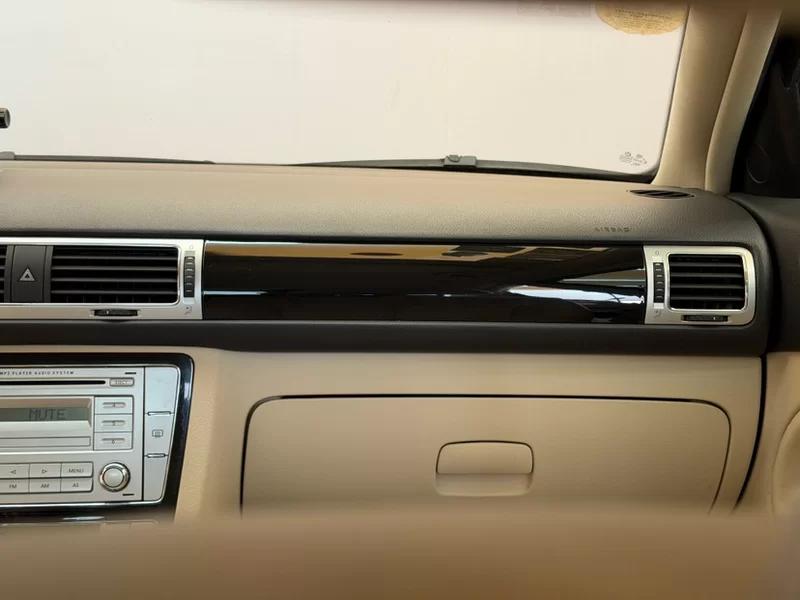 Volkswagen Passat Lingyu 2010 car image #19