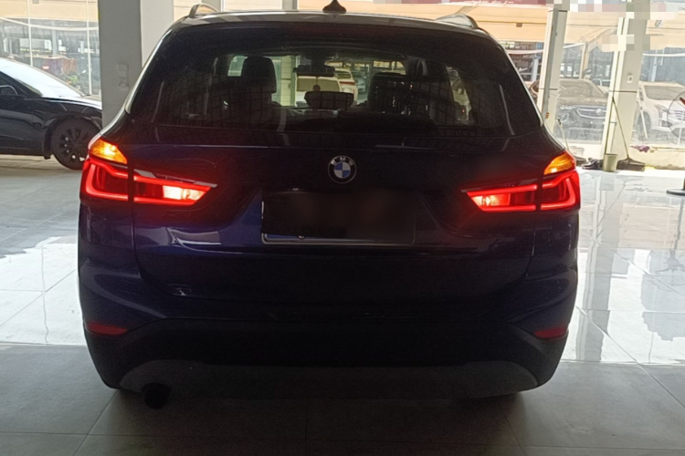 BMW X1 2017 #6 BMW X1 2017 car image #6