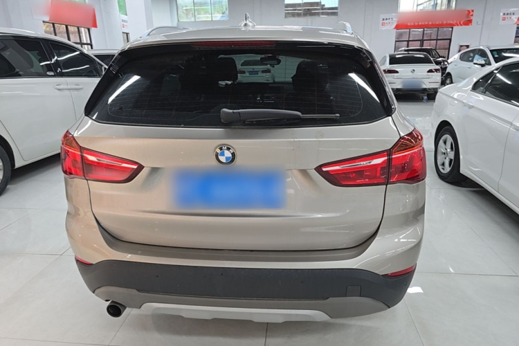 BMW X1 2018 #6 BMW X1 2018 car image #6