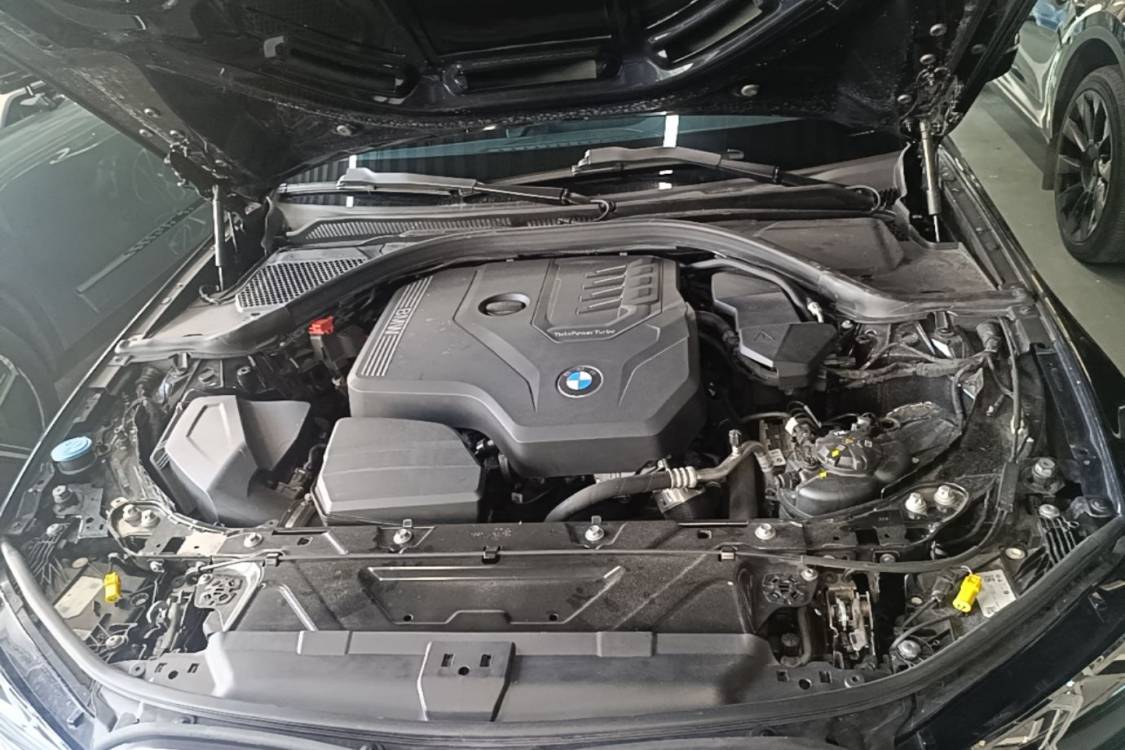 BMW 3 Series 2024 #6 BMW 3 Series 2024 car image #6