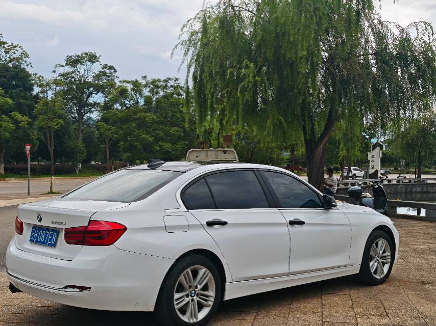 BMW 3 Series 2017 #7 BMW 3 Series 2017 car image #7