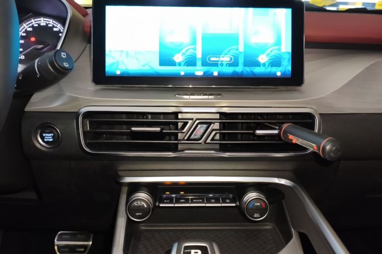 GEELY Coolray 2020 #17 GEELY Coolray 2020 car image #17
