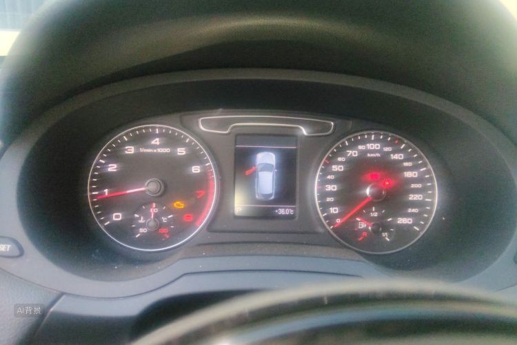 Audi Q3 2014 car image #13