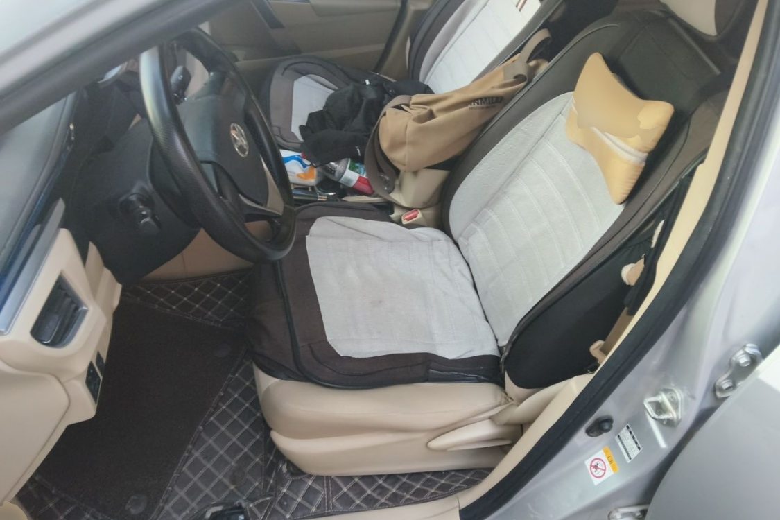 Toyota Corolla 2014 immagine di auto #18