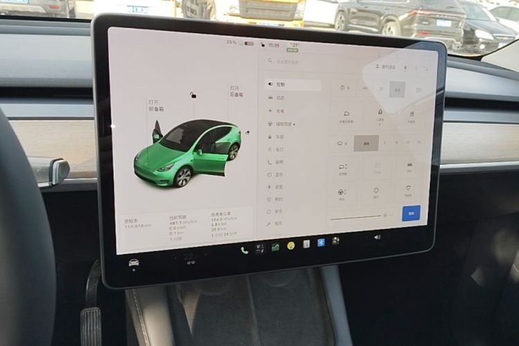 Tesla Model Y 2021 صورة سيارة #13