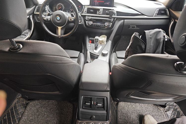 BMW 3 Series 2019 #10 BMW 3 Series 2019 car image #10