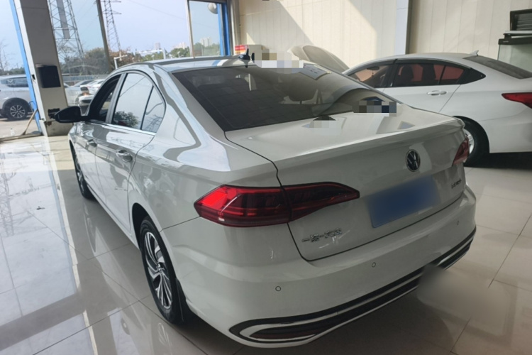 Volkswagen Bora 2025 car image #5