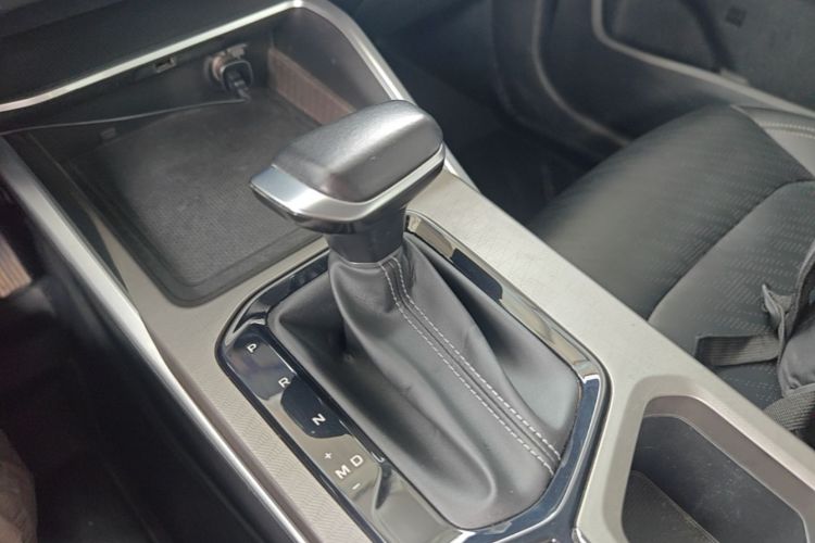 GEELY Emgrand 2023 car image #14