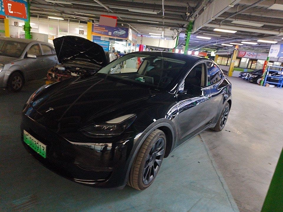 Tesla Model Y 2021 Tesla Model Y 2021 car image