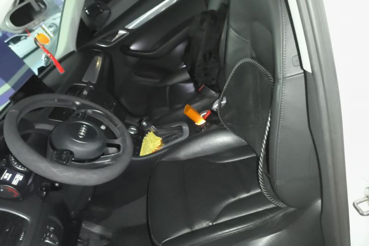 Audi Q3 2015 #15 Audi Q3 2015 car image #15