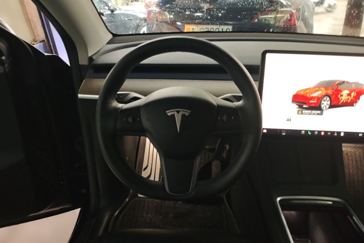 Tesla Model Y 2023 #11 Tesla Model Y 2023 car image #11