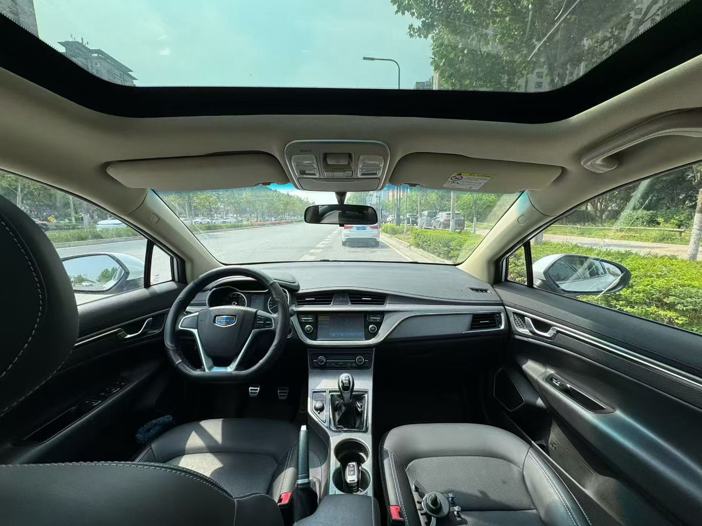 GEELY Emgrand GS 2017 immagine di auto #5