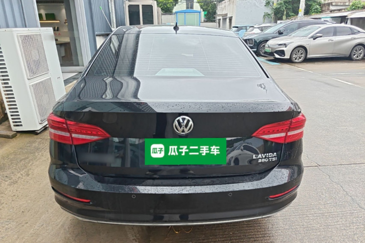 Volkswagen Lavida 2019 car image #6