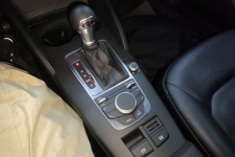 Audi A3 2016 car image #14