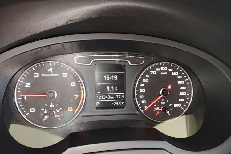 Audi Q3 2016 #16 Audi Q3 2016 car image #16