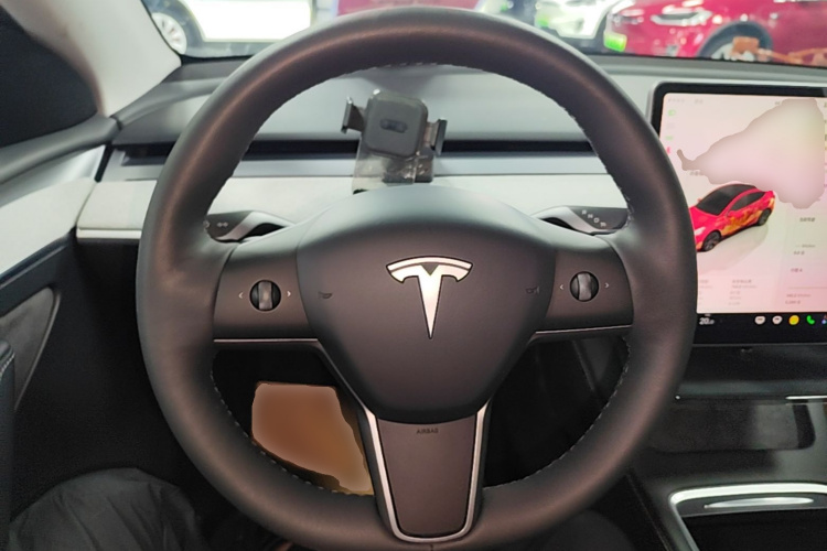 Tesla Model Y 2023 #11 Tesla Model Y 2023 car image #11