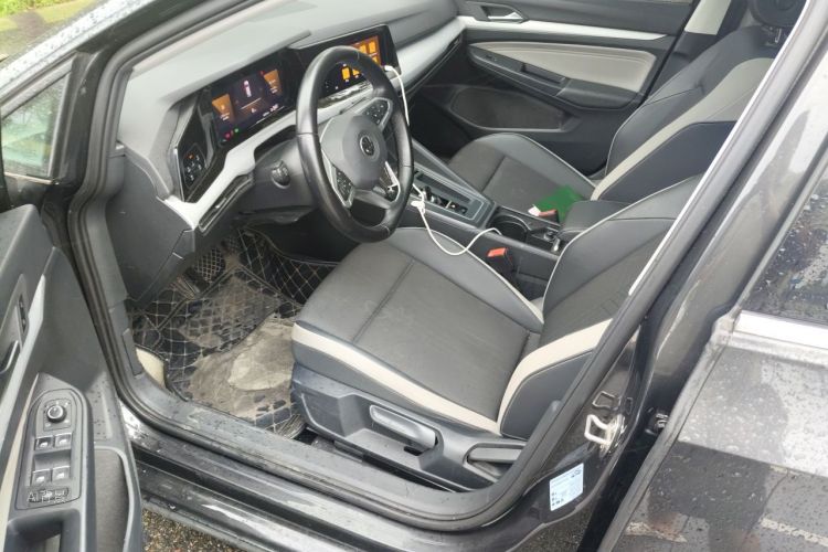 Volkswagen Golf 2021 car image #17