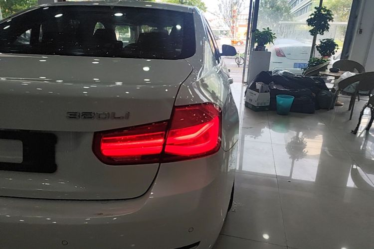 BMW 3 Series 2016 #8 BMW 3 Series 2016 car image #8