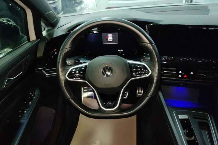 Volkswagen Golf 2022 car image #11