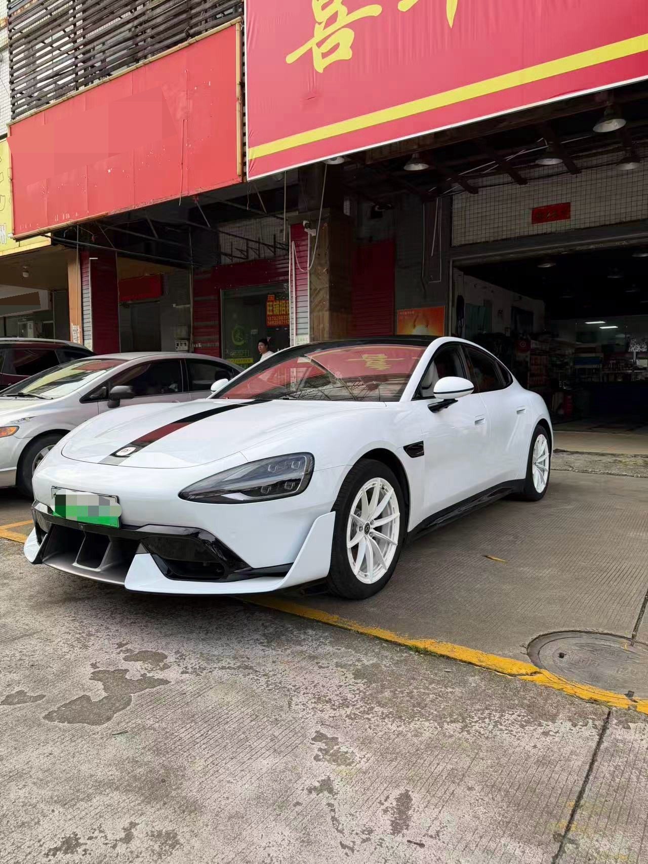 MI SU7 2024 MI SU7 2024 car image