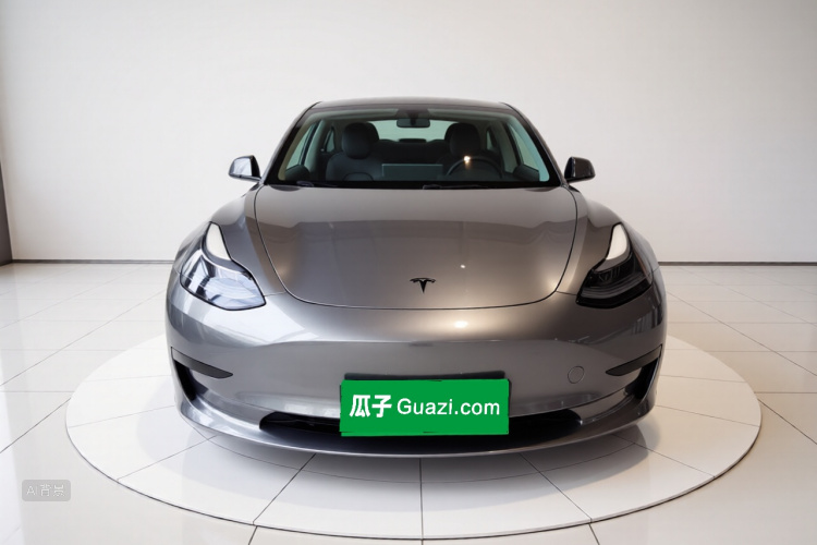 Tesla Model 3 2023 car image #3